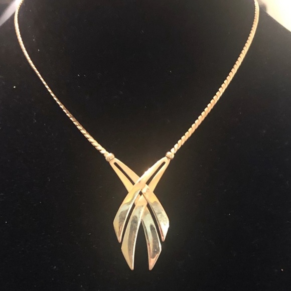 Monet Jewelry - Vintage Monet Gold Tone Design Necklace